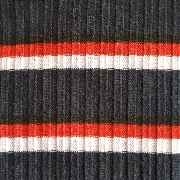 Navy, Red, and White Long Sleeve Crop Top - Picture 6 of 8